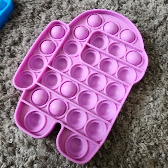 Pop it fidgets Purple Among Us and Blue square Set of 2 - Picture 6 of 10